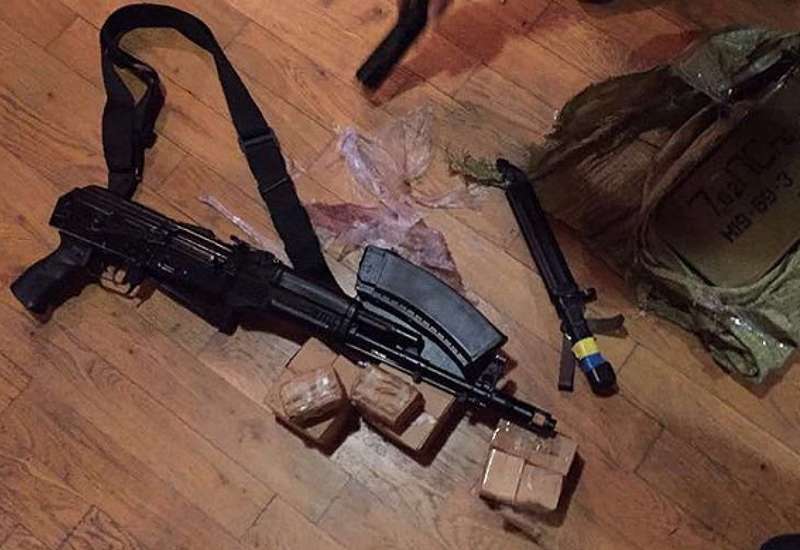 Изъятое оружие и боеприпасы направлены на экспертное исследование с целью выяснения их происхождения. Фото: npu.gov.ua dqxikeidqxiqqeant