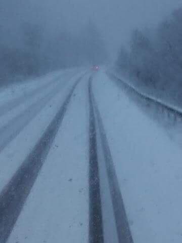 Трассу Киев-Чоп засыпало снегом (фото) - 85873 Трассу Киев-Чоп засыпало снегом (фото) - фото 85873