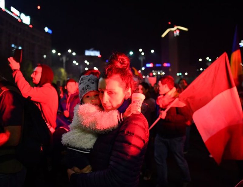 796988_main   :      -  