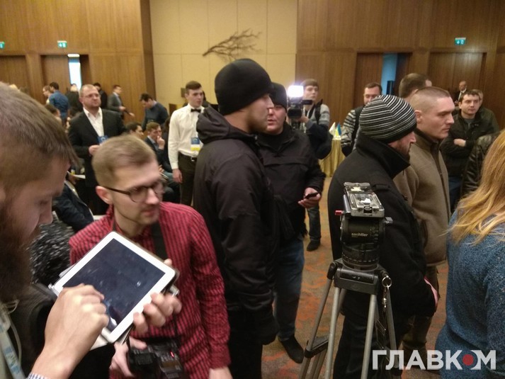 Невідомі зірвали скандальний «Форум нацменшин України»