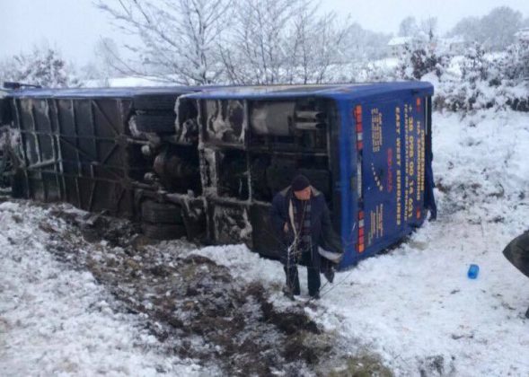 На Львівщині перекинувся автобус з пасажирами, є постраждалі (фото)