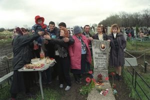 бегемот, begemot, begemotmedia, новости, Чекменев, кладбищенско-церковная культура, фото, Донбасс