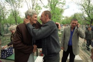 бегемот, begemot, begemotmedia, новости, Чекменев, кладбищенско-церковная культура, фото, Донбасс