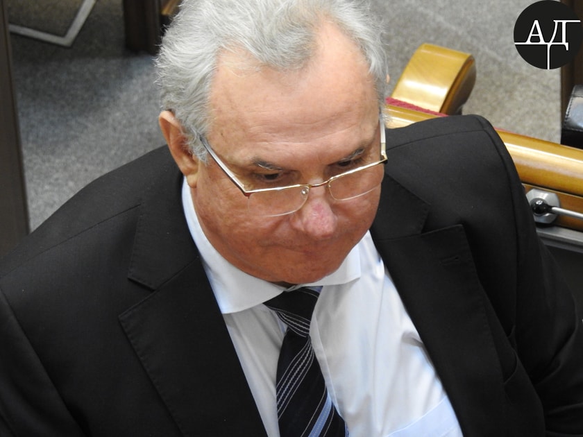 Вот фото того, как Опооблоковец Юрий Воропаев, которого еще называют “адвокат Ахметова” dqxikeidqxitkant