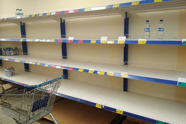 город, черкассы, вода, водоснабжение, цистерны, водоканал, люди, очереди, магазины, супермаркеты