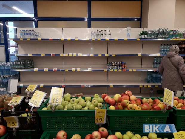 город, черкассы, вода, водоснабжение, цистерны, водоканал, люди, очереди, магазины, супермаркеты