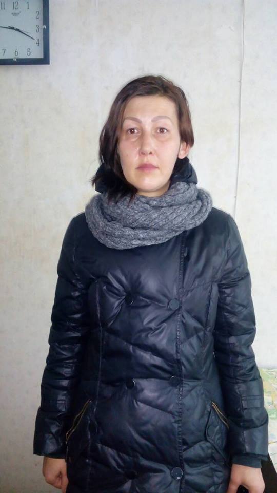 Разыскивается мошенница, которые отбирает золотые украшения у школьниц Харькова розыск dqxikeidqxitkant