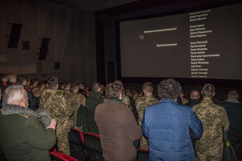 Зал аплодировал стоя