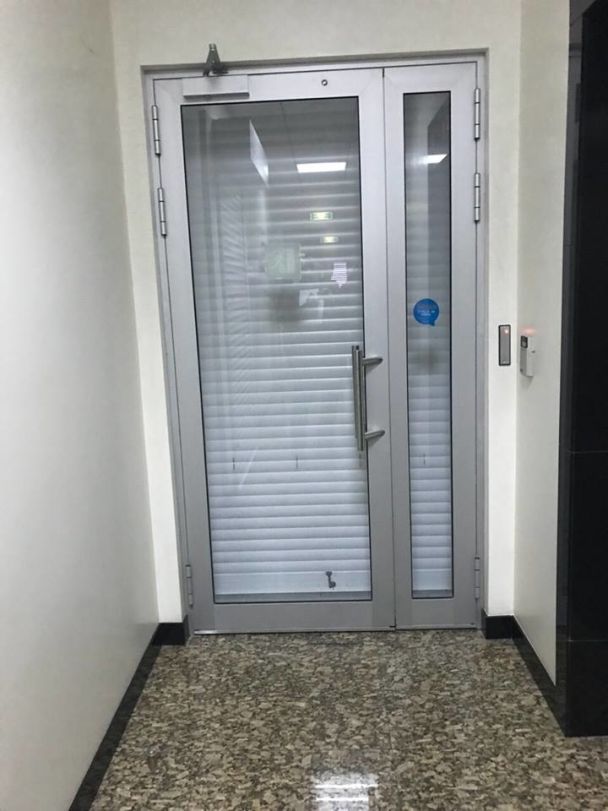 Агентство по розыску и управлению активами не смогло зайти в редакцию издания "Вести"