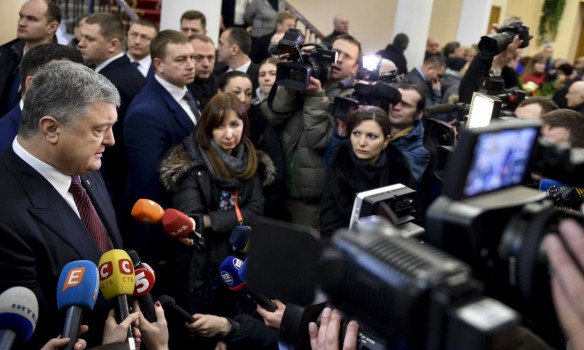 Петр Порошенко попрощался в Мирославом Поповичем dqxikeidqxiqqeant