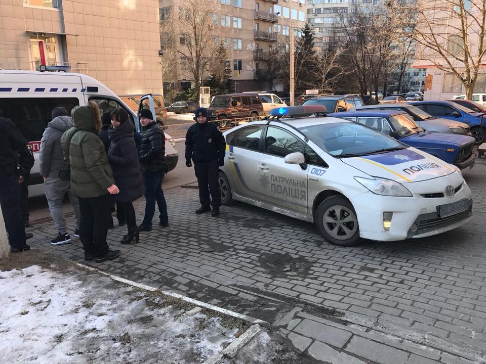 28168394_1680433722050815_7849423721291096919_n (3) dqxikeidqxiqqeant