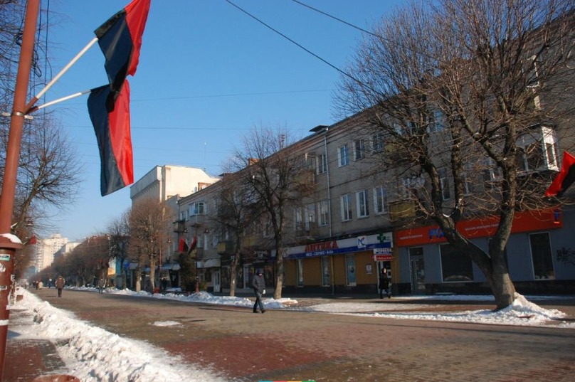 В центре Хмельницкого вывесили красно-черные флаги