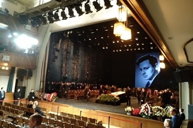 ÐŸÐ¾Ñ…Ð¾Ñ€Ð¾Ð½Ñ‹ ÐžÐ»ÐµÐ³Ð° Ð¢Ð°Ð±Ð°ÐºÐ¾Ð²Ð°. ÐšÐ°Ðº ÑÑ‚Ð¾ Ð±Ñ‹Ð»Ð¾ (Ñ„Ð¾Ñ‚Ð¾Ñ€ÐµÐ¿Ð¾Ñ€Ñ‚Ð°Ð¶) 