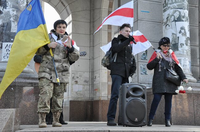 В центре Киева прошла акция солидарности с белорусским народом, посвященная празднованию Дня Воли 15 В центре Киева прошла акция солидарности с белорусским народом, посвященная празднованию Дня Воли 15