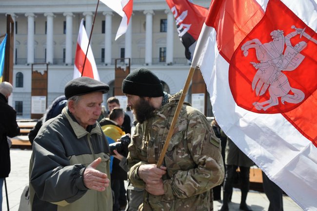 В центре Киева прошла акция солидарности с белорусским народом, посвященная празднованию Дня Воли 04 В центре Киева прошла акция солидарности с белорусским народом, посвященная празднованию Дня Воли 04