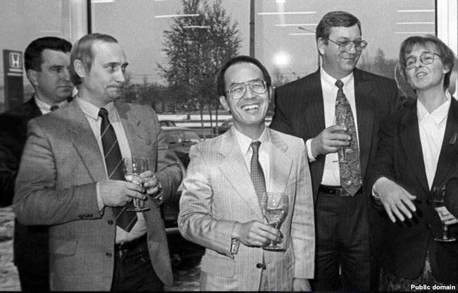 Владимир Путин и Рудольф Риттер (четвертый слева) dqxikeidqxiqqeant