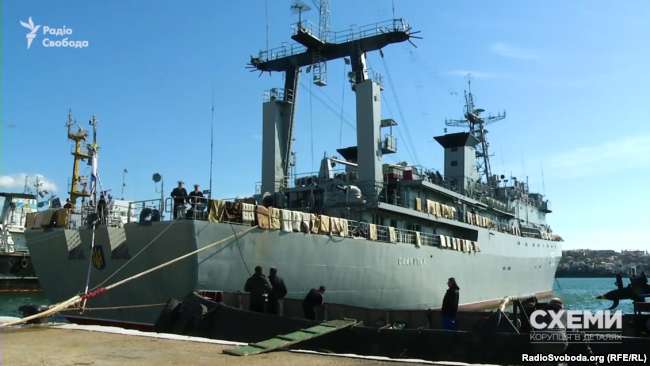 Корабель «Славутич» – один з тих, що лишилися в анексованому Криму dqxikeidqxiqqeant