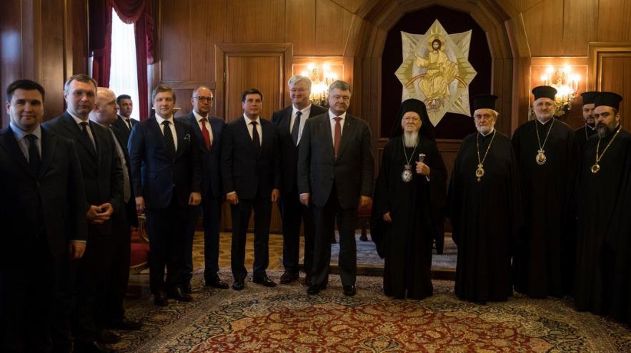 Апостол Петро Другий: Навіщо Порошенко взявся за релігійні реформи - 120240 Апостол Петро Другий: Навіщо Порошенко взявся за релігійні реформи - фото 120240 dqxikeidqxiqqeant