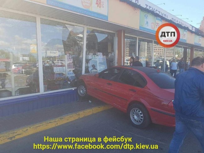 31180074_1021480501351176_3446667244510117888_n dqxikeidqxiqqeant