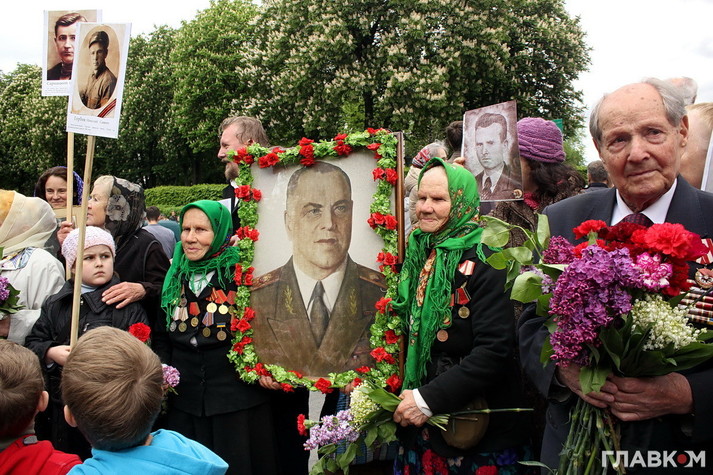 «Безсмертний полк» Януковича, або Побєдобєсіє по-українськи