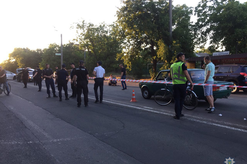 Ð ÐдеÑÑе ÑÑаÑÑÑ
а на джипе Ñбила молодÑÑ Ð´ÐµÐ²ÑÑÐºÑ Ñ Ñебенком. ÐÑди поднÑли бÑÐ½Ñ (ÑоÑо, видео)