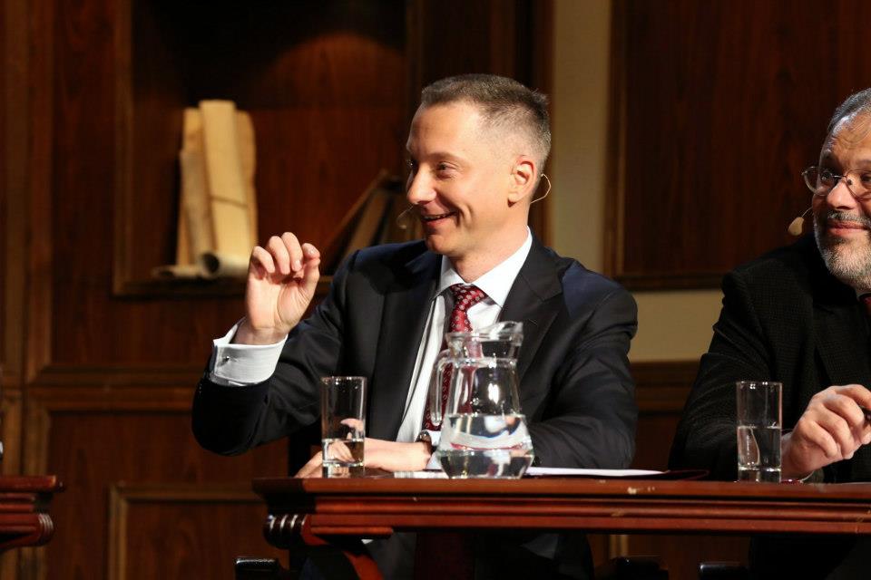   Realist’ ,     ,           2019 