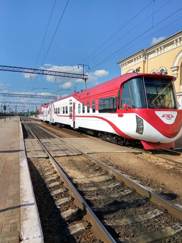 УкÑзализнÑÑÑ, поезд, здолбÑнов, Ð¶ÐµÐ»ÐµÐ·Ð½Ð°Ñ Ð´Ð¾Ñога, пеÑеÑ
од, вокзал dqxikeidqxitkant