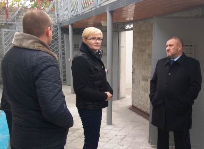 Оксана Пащенко під час візиту до Темнівської виправної колонії