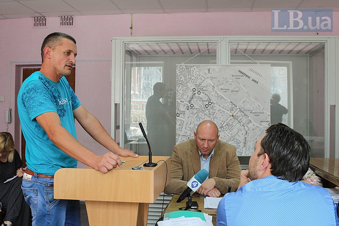 Степан Садовський під час засідання