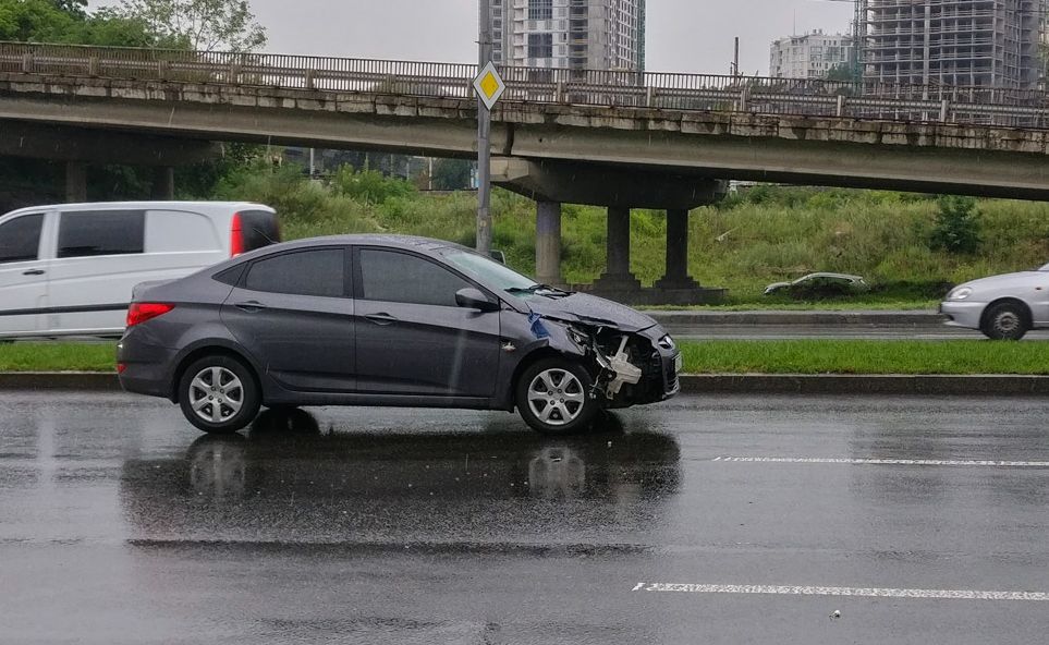 Hyundai Accent насмерть сбил женщину. Фото: kiev.informator.ua dqxikeidqxitkant