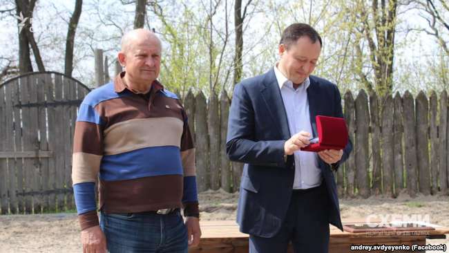 Авдєєнко, який називає себе істориком і адміралом (ліворуч), і Костянтин Бриль