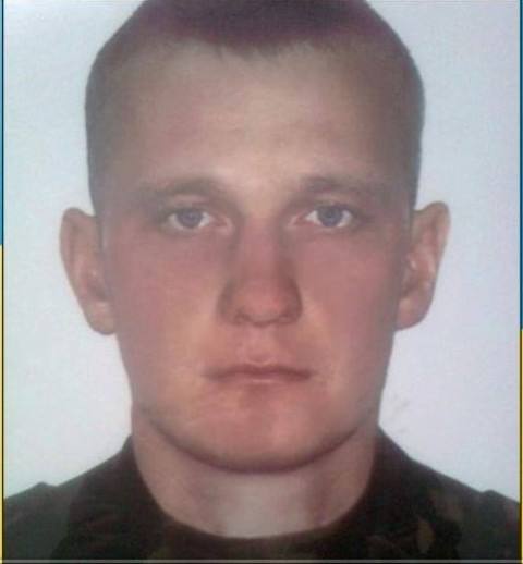 Останки бойца батальона Донбасс Павла Петренко, погибшего под Иловайском, перезахоронили на Ривненщине 01 Останки бойца батальона Донбасс Павла Петренко, погибшего под Иловайском, перезахоронили на Ривненщине 01 dqxikeidqxiqqeant