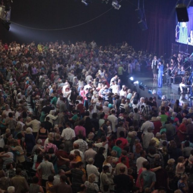 Что ожидает человека, уходящего из секты в Днепре: прессинг, угрозы и бойкот