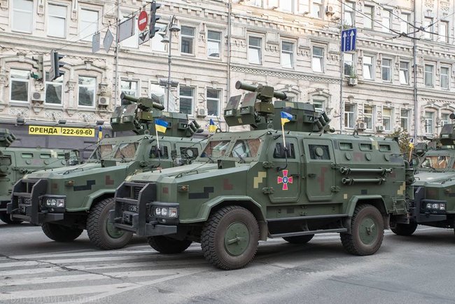 Без строгости и официоза: впечатляющие кадры репетиции парада ко Дню Независимости 11 Без строгости и официоза: впечатляющие кадры репетиции парада ко Дню Независимости 11