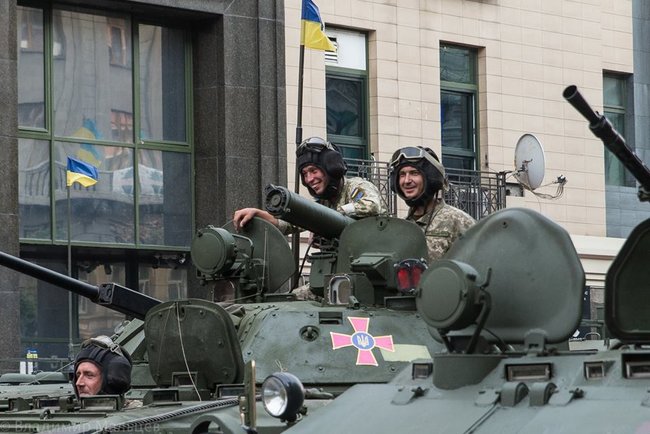 Без строгости и официоза: впечатляющие кадры репетиции парада ко Дню Независимости 08 Без строгости и официоза: впечатляющие кадры репетиции парада ко Дню Независимости 08