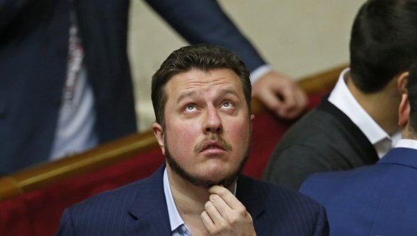 Избирательный округ Антона Яценко - № 200 в Черкасской области. Центр округа – в Умани, где живет и Олег Гервас. dqxikeidqxitkant