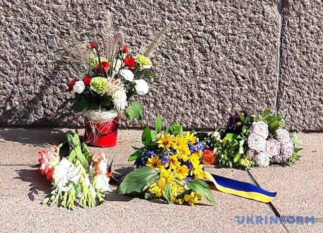 Акция памяти в годовщину Иловайской трагедии прошла в Риге 05 Акция памяти в годовщину Иловайской трагедии прошла в Риге 05