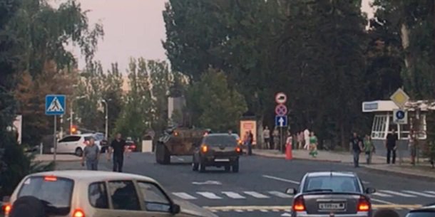 Вбивство Захарченка БТР Донецьк dqxikeidqxitkant