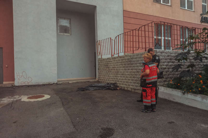 СоÑедка уверÑет, что на руке у погибшей был запиÑан номер телефона