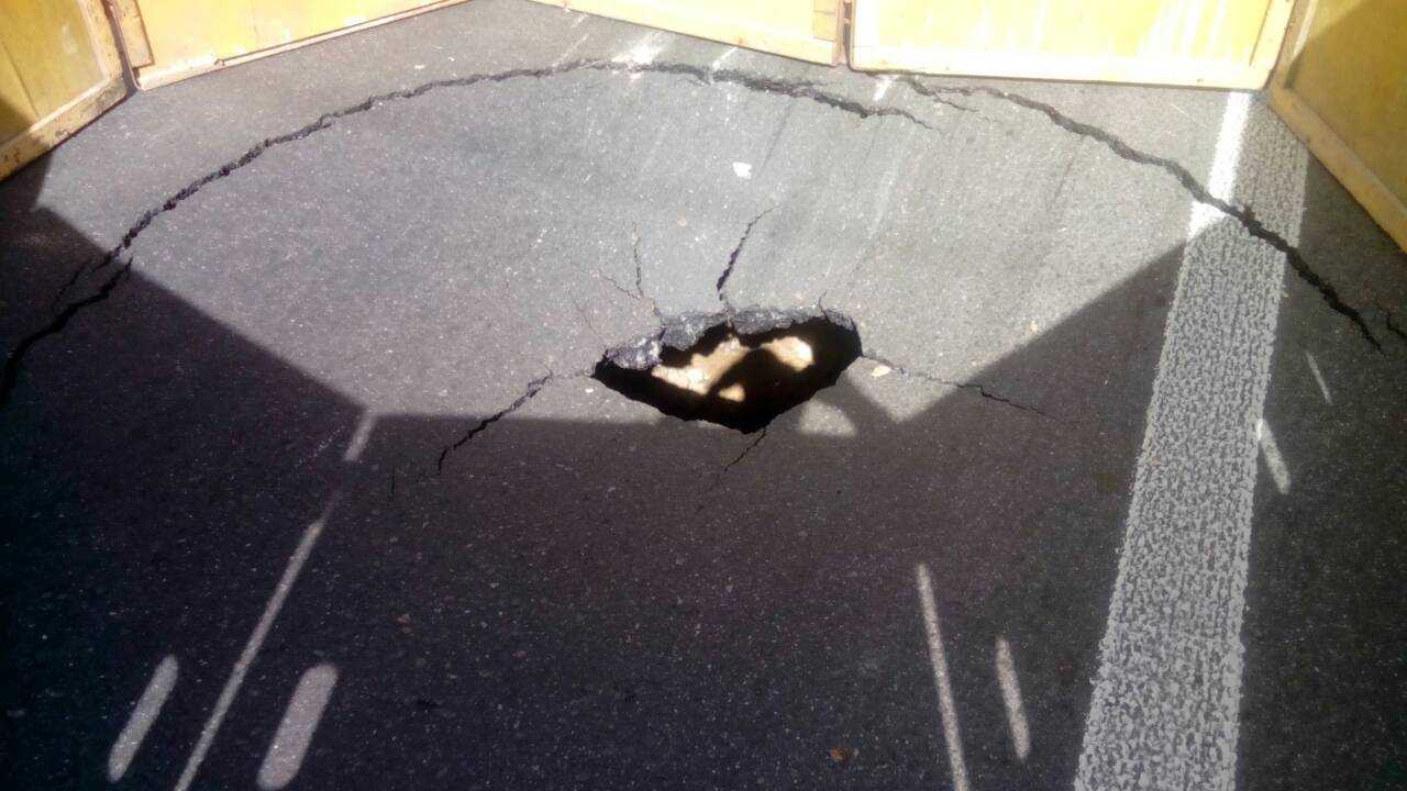 Ð?Ð·-Ð·Ð° Ð¿Ð¾Ð²Ñ€ÐµÐ¶Ð´ÐµÐ½Ð¸Ñ Ð¶ÐµÐ»ÐµÐ·Ð¾Ð±ÐµÑ‚Ð¾Ð½Ð½Ð¾Ð³Ð¾ ÐºÐ¾Ð»Ð»ÐµÐºÑ‚Ð¾Ñ€Ð° Ð”-500 Ð¿Ð¾Ð´ Ð°ÑÑ„Ð°Ð»ÑŒÑ‚Ð¾Ð¼ ÑÐ´Ð²Ð¸Ð½ÑƒÐ»Ð°ÑÑŒ Ð¿Ð¾Ñ‡Ð²Ð° dqxikeidqxiqqeant