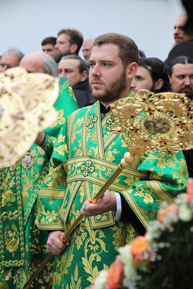 Как деньги из Киево-Печерской лавры уходят в Россию 02 Как деньги из Киево-Печерской лавры уходят в Россию 02