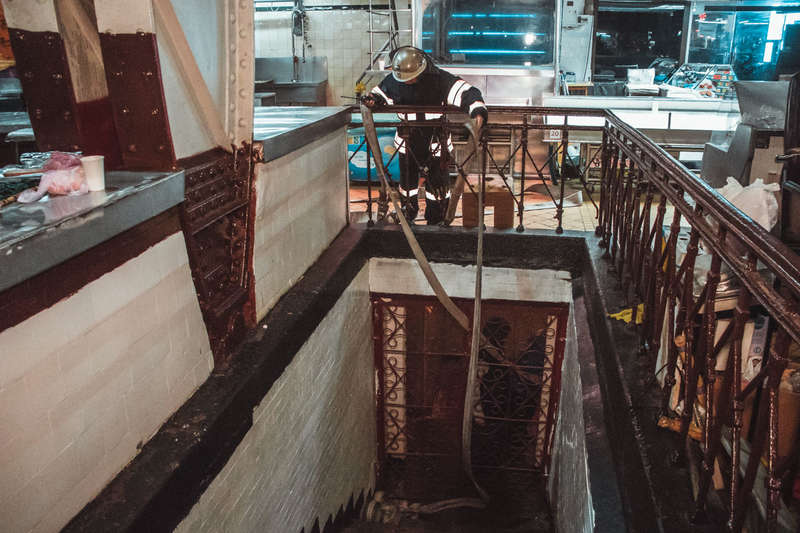 ÐŸÑ€ÐµÐ´Ð²Ð°Ñ€Ð¸Ñ‚ÐµÐ»ÑŒÐ½Ð¾, Ð¾Ñ‡Ð°Ð³ Ð¿Ð¾Ð¶Ð°Ñ€Ð° Ð½Ð°Ñ…Ð¾Ð´Ð¸Ð»ÑÑ Ð² Ð¿Ð¾Ð´Ð²Ð°Ð»ÑŒÐ½Ð¾Ð¼ Ð¿Ð¾Ð¼ÐµÑ‰ÐµÐ½Ð¸Ð¸ dqxikeidqxiqqeant