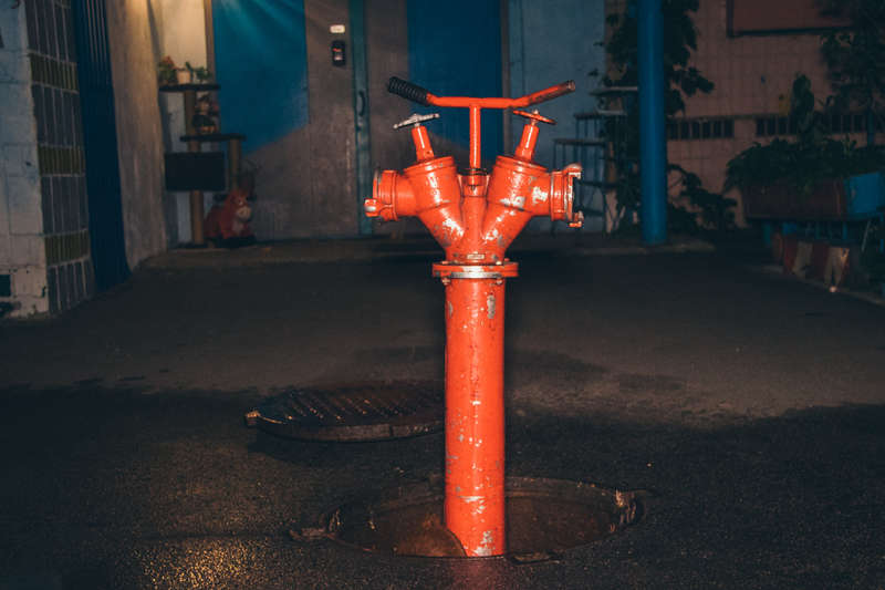 Во Ð²Ñ€ÐµÐ¼Ñ Ñ‚ÑƒÑˆÐµÐ½Ð¸Ñ Ð¿Ð¾Ð¶Ð°Ñ€Ð° пришлоÑÑŒ воÑпользоватьÑÑ Ð¿Ð¾Ð¶Ð°Ñ€Ð½Ñ‹Ð¼ гидрантом