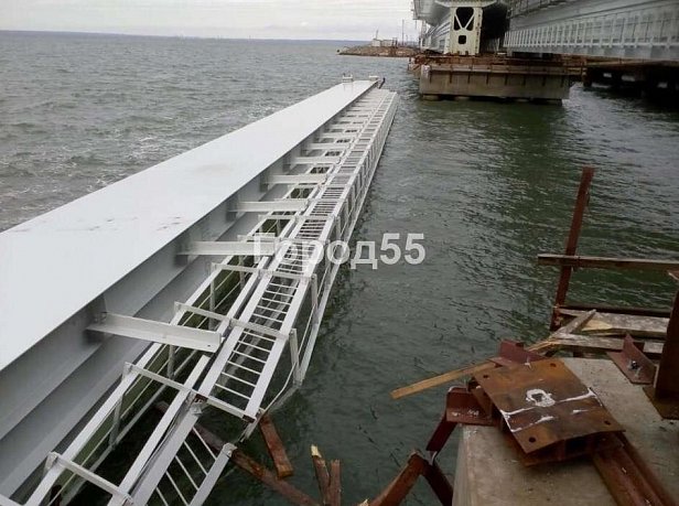 крымÑкий моÑÑ‚, упала чаÑть моÑта, фото аварии на моÑту