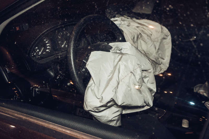 Ð’ Ð°Ð²Ñ‚Ð¾Ð¼Ð¾Ð±Ð¸Ð»Ðµ Mercedes Ð½Ð°Ñ…Ð¾Ð´Ð¸Ð»Ð°ÑÑŒ ÑÐµÐ¼ÑŒÑ Ñ Ð´Ð²ÑƒÐ¼Ñ Ð¼Ð°Ð»ÐµÐ½ÑŒÐºÐ¸Ð¼Ð¸ Ð´ÐµÑ‚ÑŒÐ¼Ð¸, Ð½Ð¸ÐºÑ‚Ð¾ Ð¸Ð· Ð½Ð¸Ñ… Ð½Ðµ Ð¿Ð¾ÑÑ‚Ñ€Ð°Ð´Ð°Ð» dqxikeidqxitkant