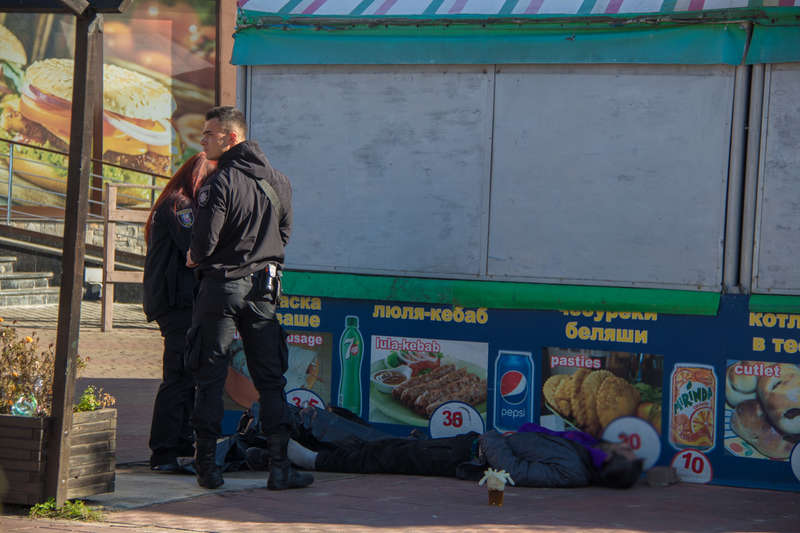 Ðн лежал ÑÑдом Ñ Ð±Ð°Ñом "Сова" dqxikeidqxitkant