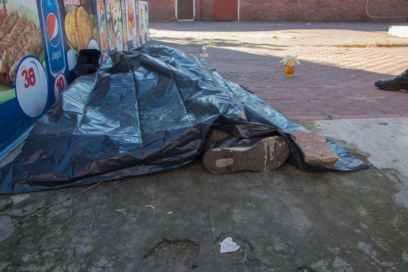 Ðа вид мÑжÑине около 40 леÑ, Ñледов наÑилÑÑÑвенной ÑмеÑÑи обнаÑÑжено не бÑло