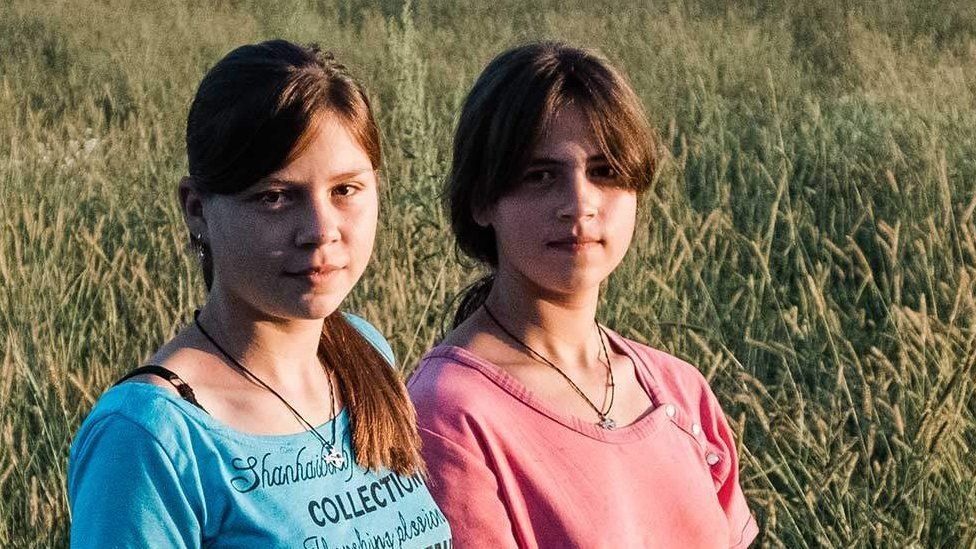 Ирина и Алена Коваленко dqxikeidqxitkant