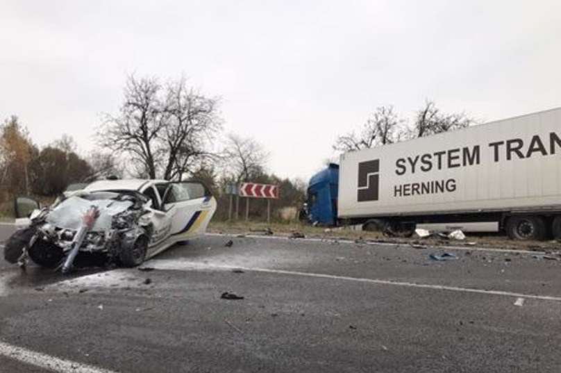 Ð£Ð¼ÐµÑ Ð²ÑоÑой полиÑейÑкий, поÑÑÑадавÑий в аваÑии на ÐÑвовÑине