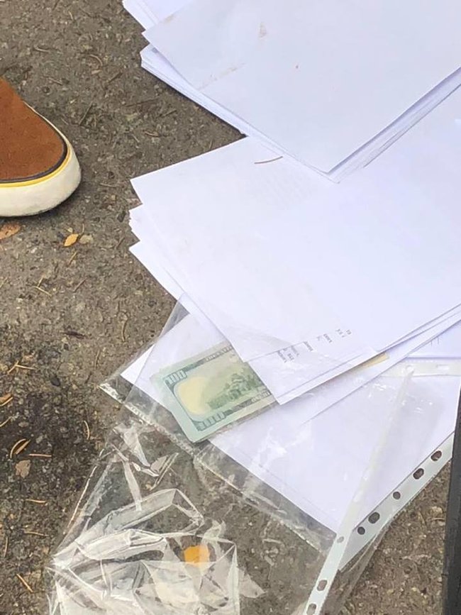 Двое сотрудников Госэкоинспекции задержаны на Киевщине на взятке 2 тыс. долл., - прокуратура 03 Двое сотрудников Госэкоинспекции задержаны на Киевщине на взятке 2 тыс. долл., - прокуратура 03